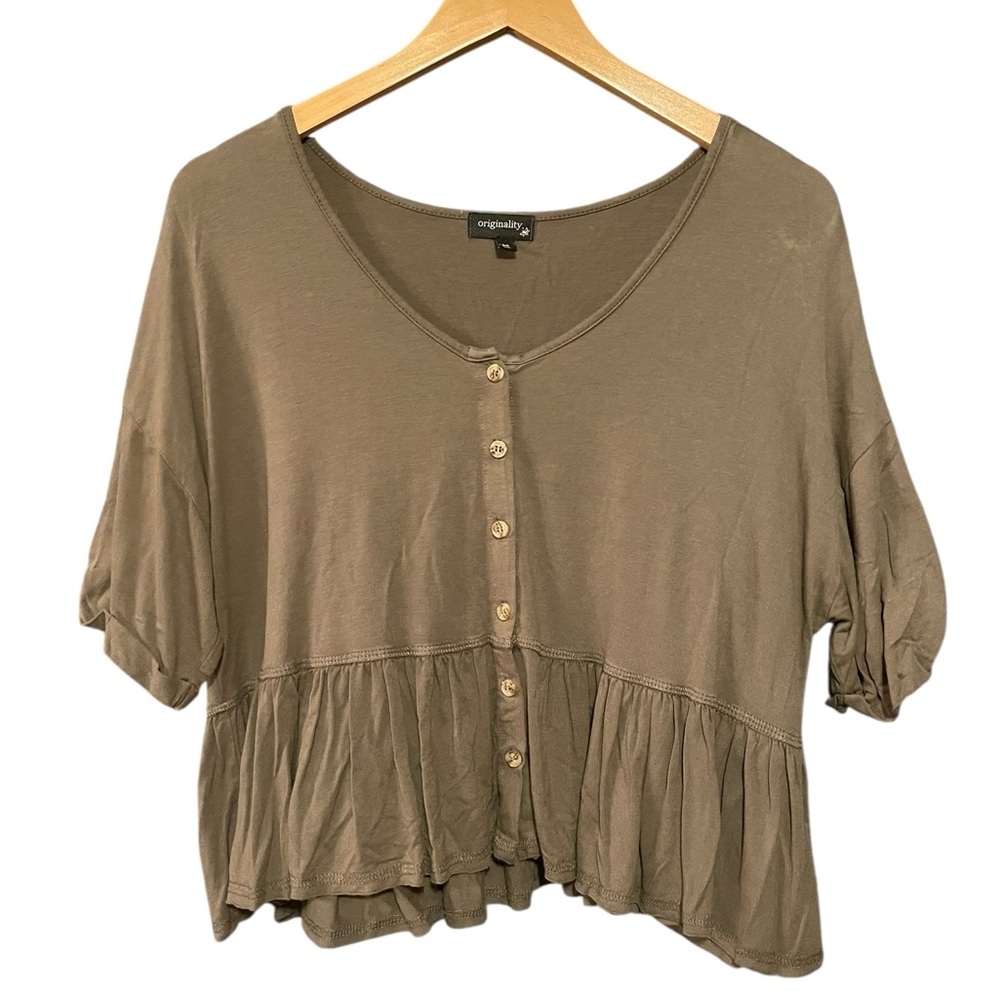 Originality Green Button Front Top - Picture 2 of 3